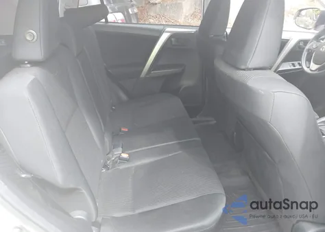 2018 Toyota Rav4 Le z USA, uszkodzony, nr VIN JTMBFREV3JJ200673